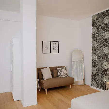 Alatea Porta Nuova 20 بيت ضيافة *